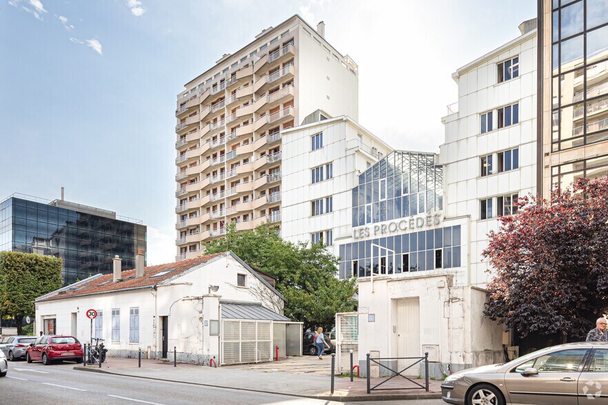 Bureau dans Vanves à louer - Photo principale – Image 1 sur 2
