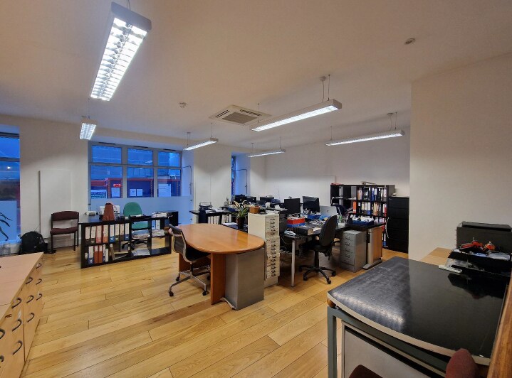6 Honduras St, Londres à vendre - Photo de l’immeuble – Image 3 sur 6