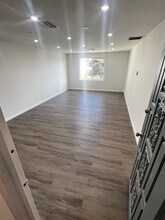 18582 Beach Blvd, Huntington Beach, CA à louer Photo intérieure– Image 2 sur 2