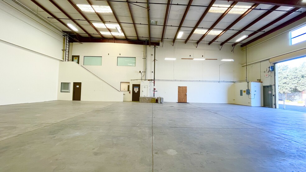 432 Commerce Ct, Lompoc, CA à louer - Photo intérieure – Image 2 sur 5