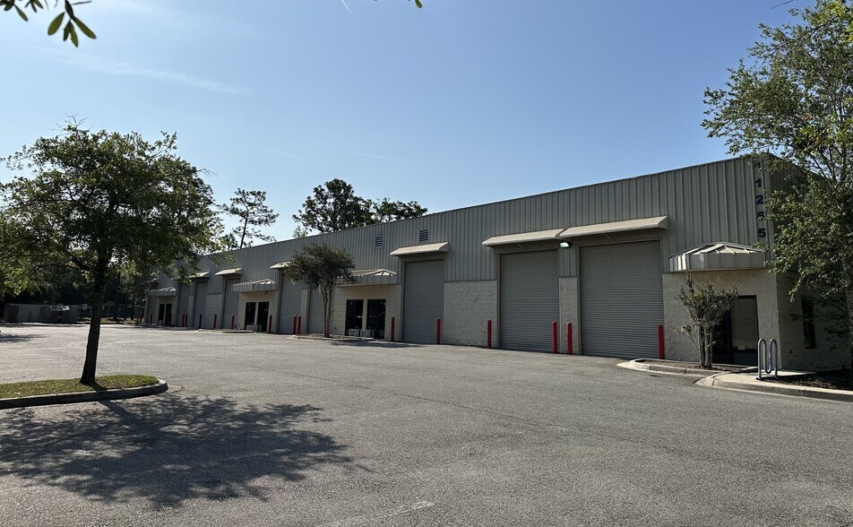 11255 Distribution Ave, Jacksonville, FL à louer - Photo de l’immeuble – Image 1 sur 4
