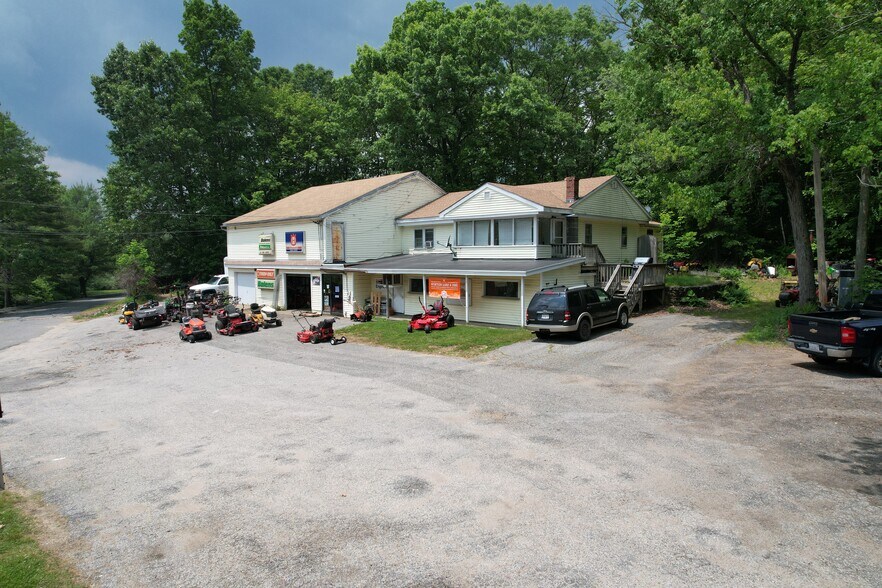71 Worcester Road, Charlton, MA à vendre - Photo de l’immeuble – Image 2 sur 20