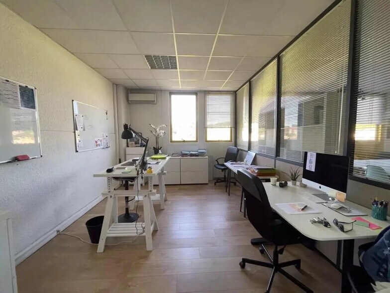 Bureau dans Grasse à louer - Photo de l’immeuble – Image 2 sur 11