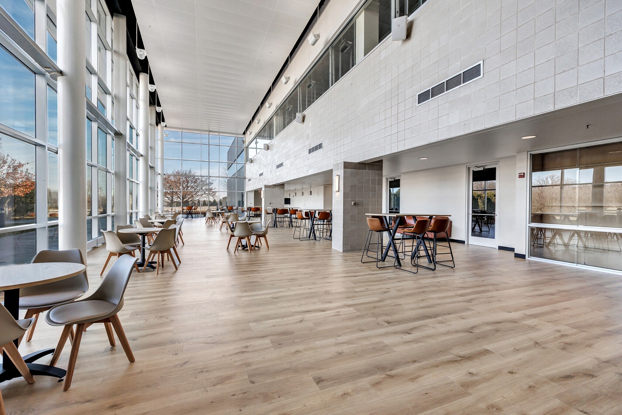 3500 Packerland Dr, De Pere, WI à louer Photo principale– Image 1 sur 47