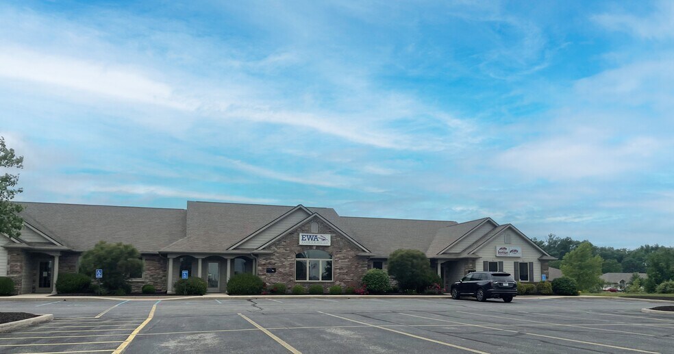 9071-9079 Stellhorn Crossing Pky, Fort Wayne, IN à louer - Photo principale – Image 1 sur 7
