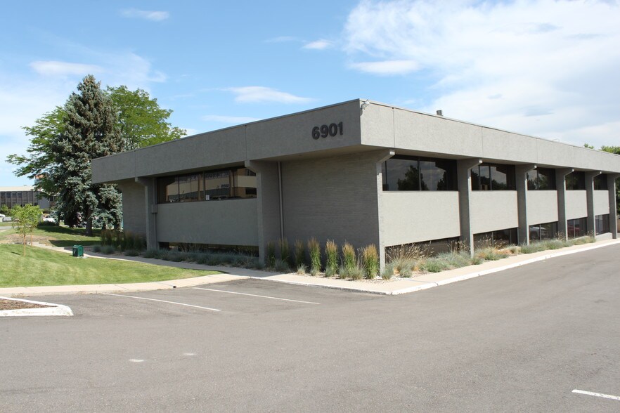 6901 S Yosemite St, Englewood, CO à louer - Photo de l’immeuble – Image 3 sur 10