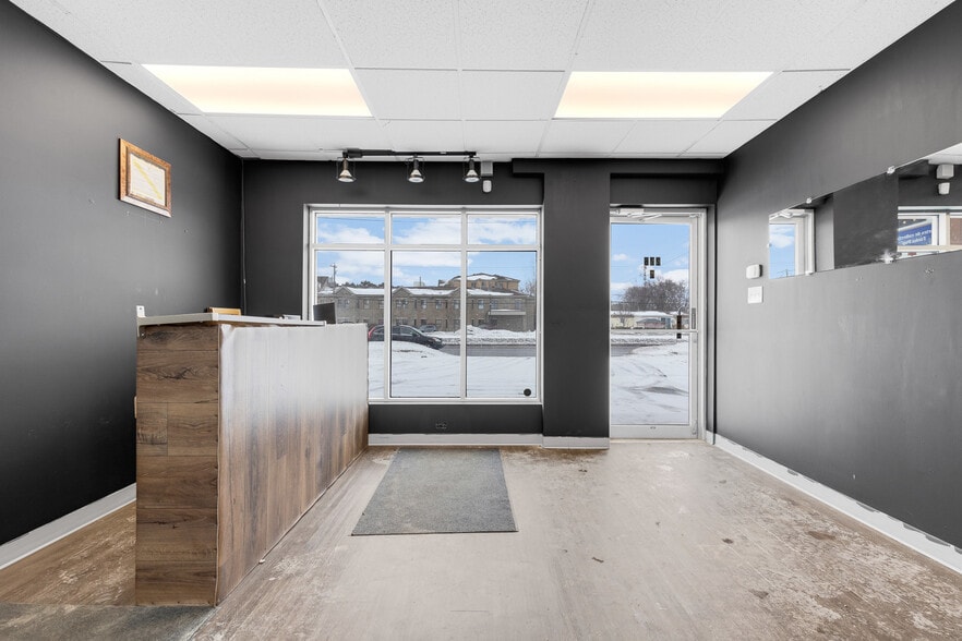 276-280 Boul Saint-Luc, Saint-jean-sur-richelieu, QC à louer - Photo de l’immeuble – Image 3 sur 13