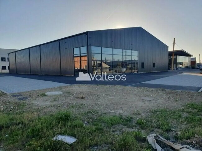 Plus de détails pour 21 Rue Voltaire, Montauban - Local commercial à louer