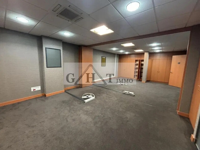 Local commercial dans Saint-Maur-des-Fossés à louer - Photo intérieure – Image 2 sur 8
