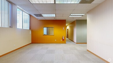 290 Pratt St, Meriden, CT à louer Numérisation 3D Matterport– Image 1 sur 8