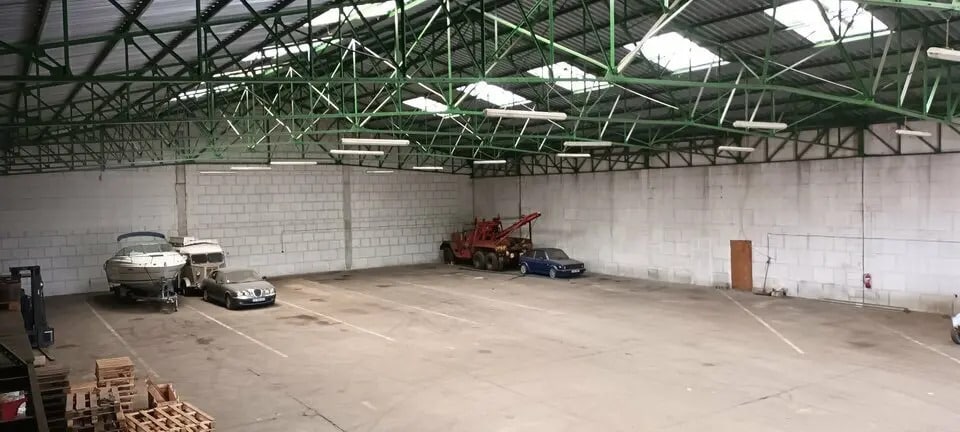 Local d’activités dans Sandouville à louer - Photo intérieure – Image 2 sur 3