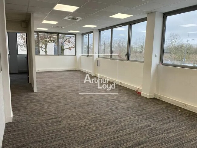 Plus de détails pour Bureau à louer