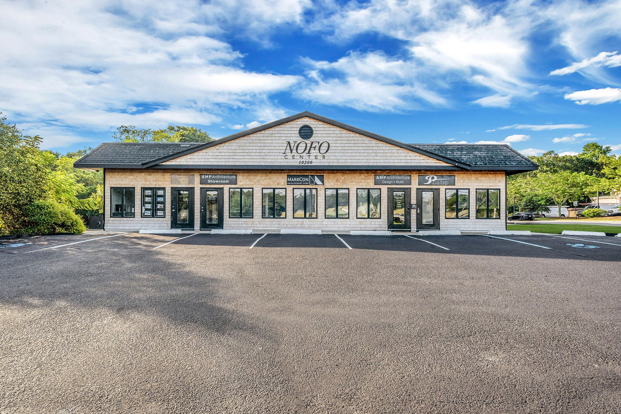 10200 Main Rd, Mattituck, NY à vendre Photo de l’immeuble– Image 1 sur 26