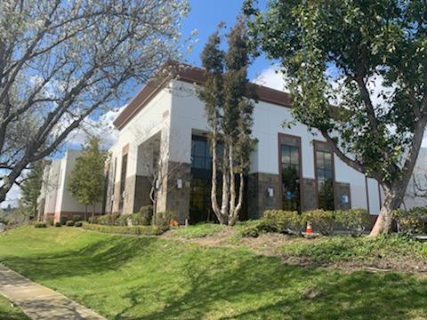 1669 Puddingstone Dr, La Verne, CA à louer - Photo de l’immeuble – Image 2 sur 5