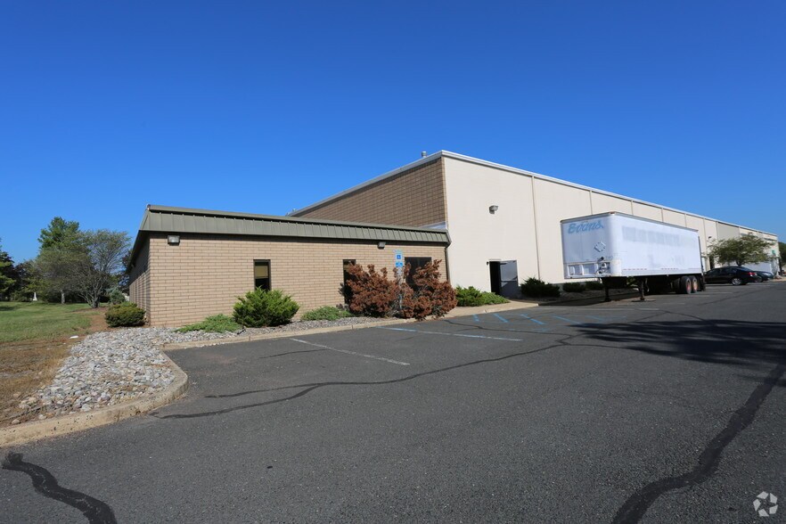 171 Industrial Pky, Branchburg, NJ à louer - Photo de l’immeuble – Image 3 sur 3