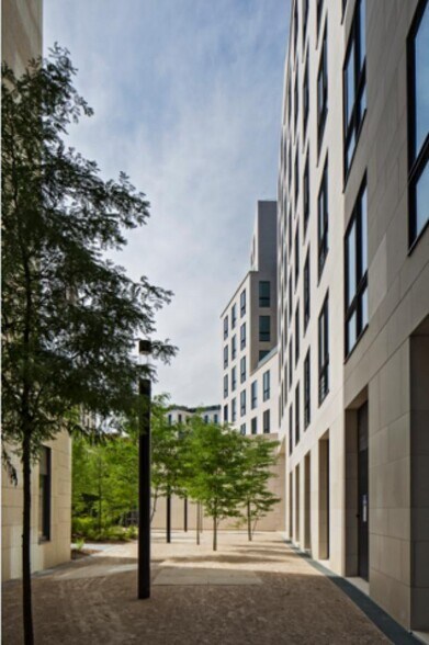 52-66 Avenue Emile Zola, Boulogne-Billancourt à louer - Photo de l’immeuble – Image 2 sur 11