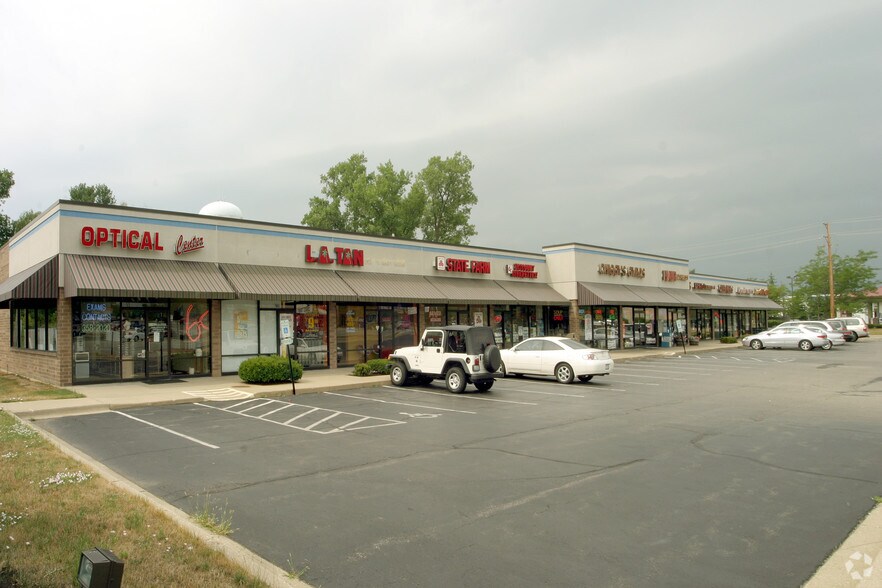 141-189 W Northwest Hwy, Palatine, IL à louer - Photo de l’immeuble – Image 3 sur 9