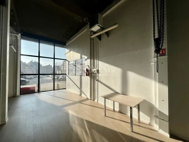 Plus de détails pour Bureau à louer