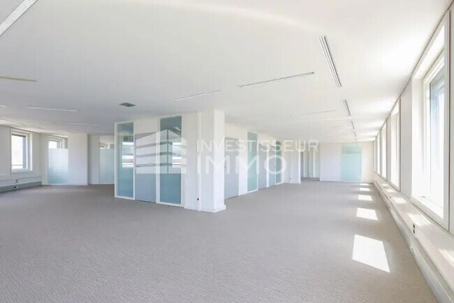 Plus de détails pour Bureau à vendre