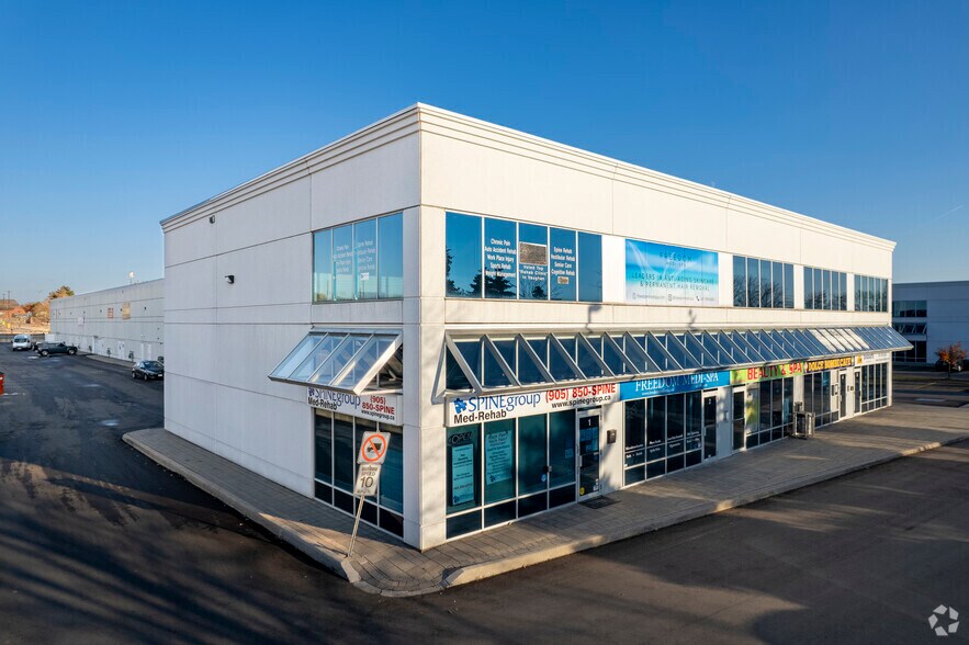 7611 Pine Valley Dr, Vaughan, ON à vendre - Photo de l’immeuble – Image 2 sur 4