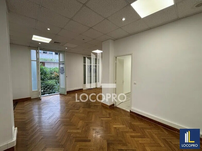 Bureau dans Nice à louer - Photo de l’immeuble – Image 3 sur 12