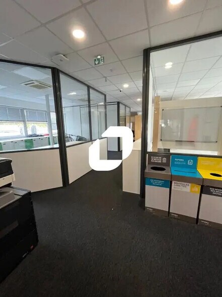 Bureau dans VILLENEUVE-D'ASCQ à louer - Photo de l’immeuble – Image 1 sur 7