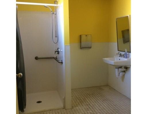 81 Mystic Ave, Medford, MA à vendre - Photo intérieure – Image 2 sur 10