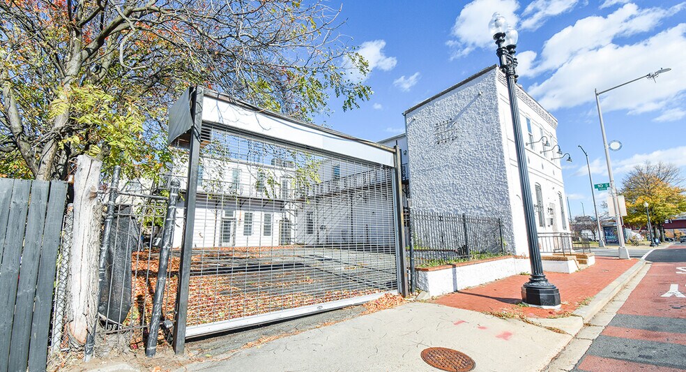 920-922 M St SE, Washington, DC à vendre - Photo de l’immeuble – Image 2 sur 8