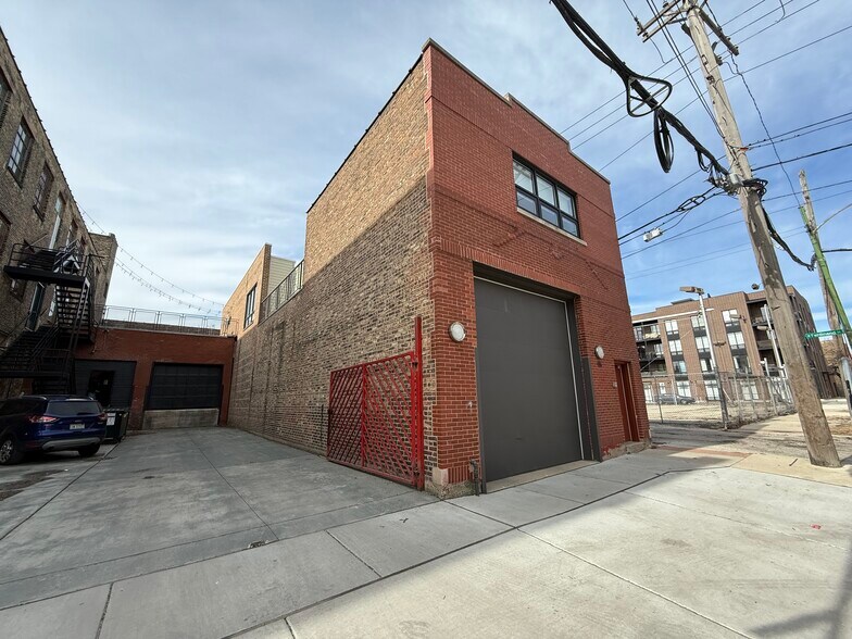 456 N Leavitt St, Chicago, IL à vendre - Photo de l’immeuble – Image 2 sur 8