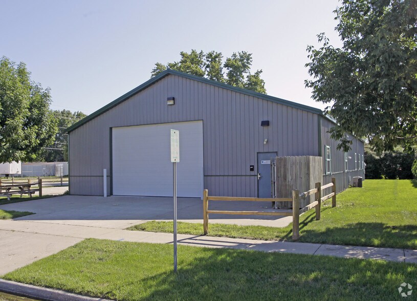 1007 Jerome Ave, Janesville, WI à vendre - Photo de l’immeuble – Image 2 sur 3