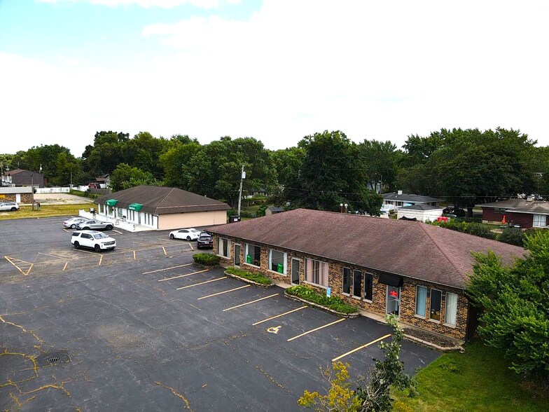 4901 W Elm St, McHenry, IL à vendre - Photo de l’immeuble – Image 3 sur 32