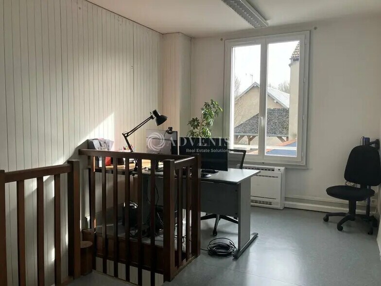 Bureau dans Saint-Doulchard à louer - Photo intérieure – Image 3 sur 3