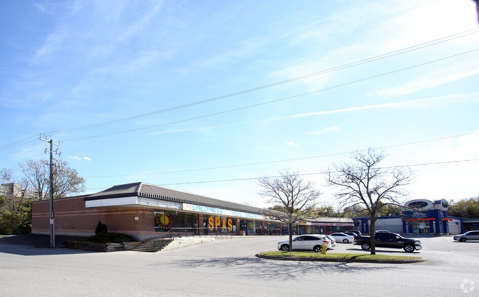 611 Wonderland Rd N, London, ON à louer - Photo de l’immeuble – Image 2 sur 2