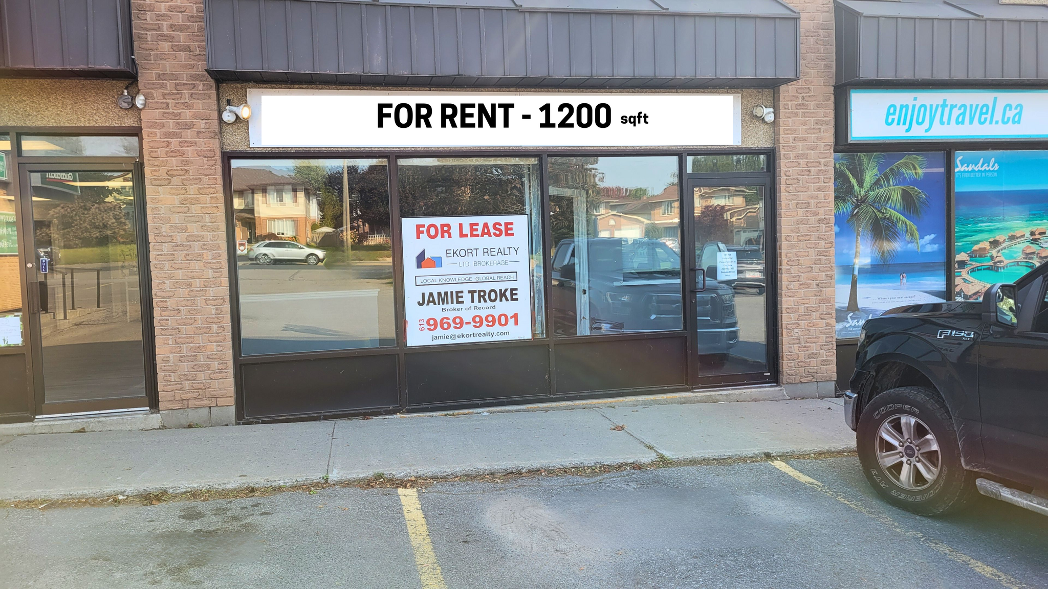 469-499 Dundas St W, Quinte West, ON à vendre Photo de l’immeuble– Image 1 sur 13