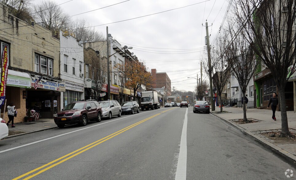 86 Victory Blvd, Staten Island, NY à vendre - Photo de l’immeuble – Image 2 sur 3