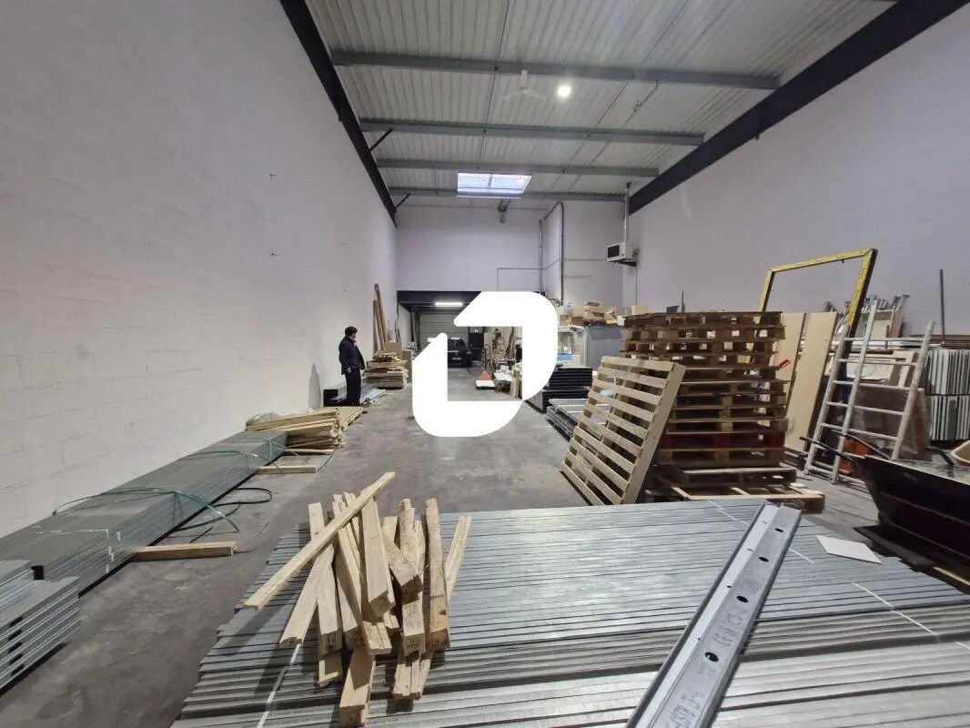 Bureau dans Courtry à louer Photo de l’immeuble– Image 1 sur 13