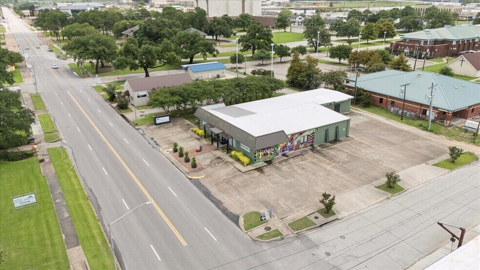 911 Green Ave, Orange, TX à vendre - Photo de l’immeuble – Image 3 sur 19