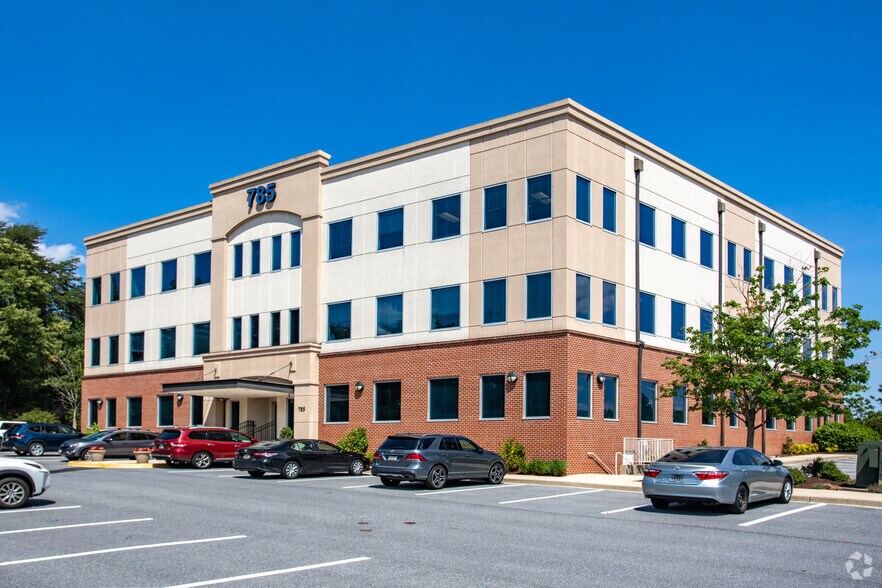 785 Elkridge Landing Rd, Linthicum, MD à louer - Photo de l’immeuble – Image 3 sur 5