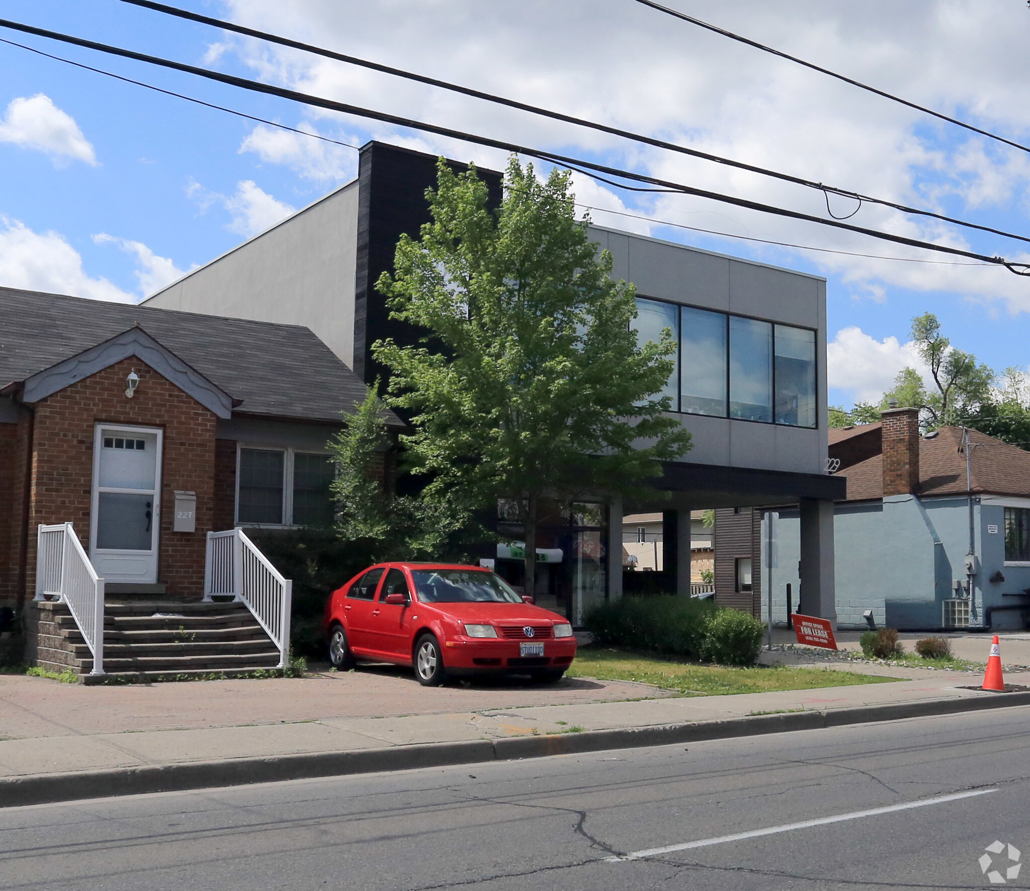 229 Sheppard Ave W, Toronto, ON à vendre Photo principale– Image 1 sur 21