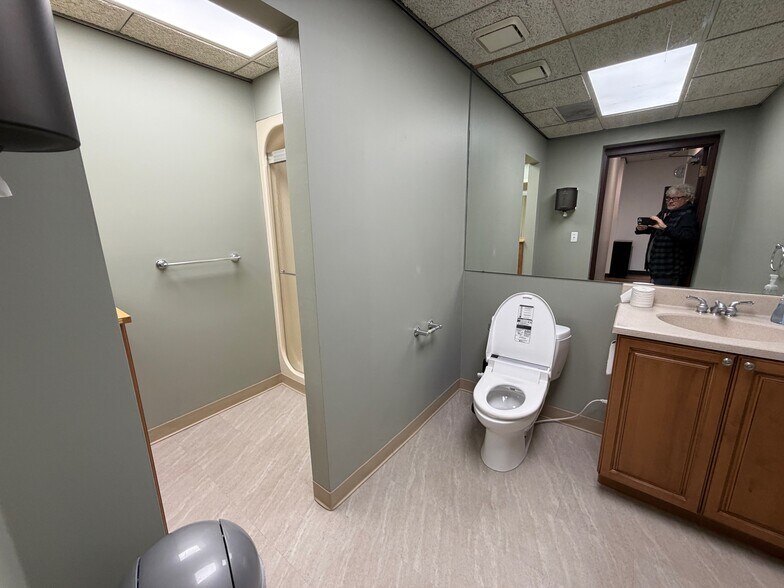 555 Elmwood Dr, Troy, MI à louer - Photo intérieure – Image 2 sur 14