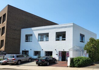 Plus de détails pour 37 W Putnam Ave, Greenwich, CT - Local commercial à louer