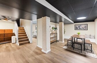 2420 Frankfort Ave, Louisville, KY à louer Photo intérieure– Image 2 sur 7