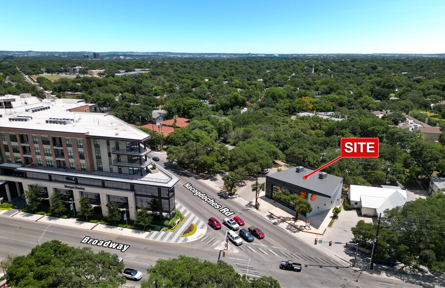 1206 Nacogdoches Rd, San Antonio, TX à louer - Photo de l’immeuble – Image 1 sur 8