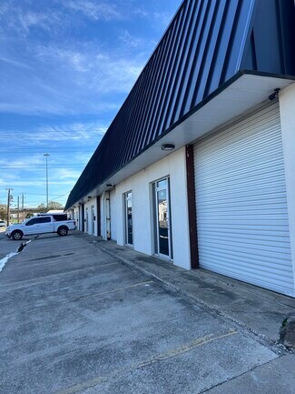 Plus de détails pour 11345 Emerald St, Dallas, TX - Local d'activités à louer