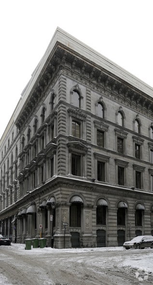 455 St St-Hélène, Montréal, QC à louer - Photo principale – Image 1 sur 2