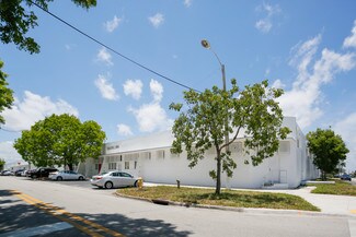 Plus de détails pour 301-395 NE 59th St, Miami, FL - Coworking à louer