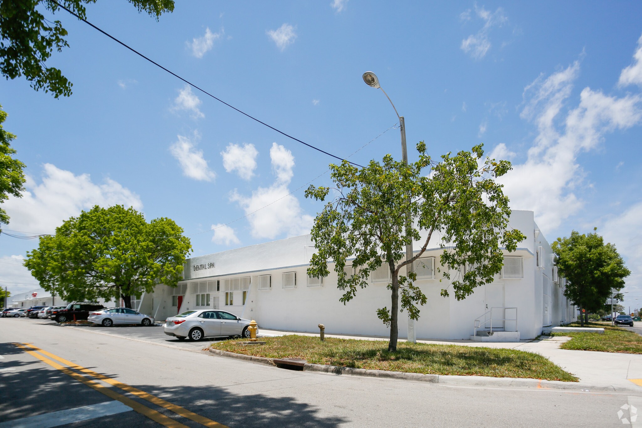 301-395 NE 59th St, Miami, FL à louer Photo principale– Image 1 sur 91