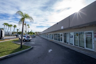 Plus de détails pour 1540-1560 NE 165th St, Miami, FL - Local commercial à louer