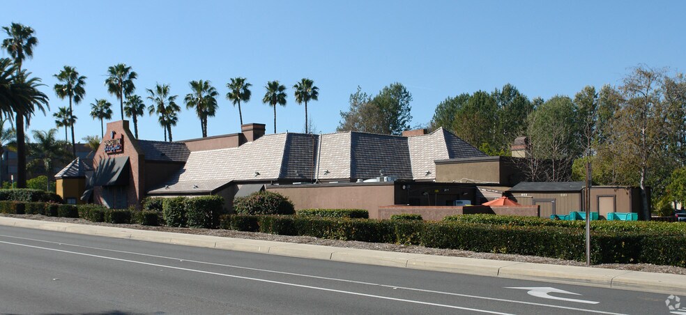 3005 Old Ranch Pky, Seal Beach, CA à vendre - Photo de l’immeuble – Image 3 sur 5