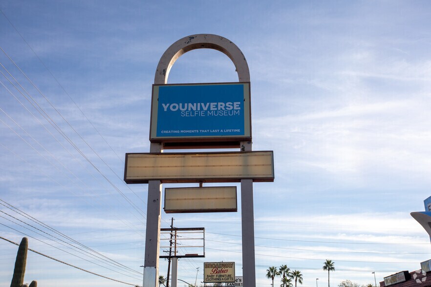 5750 E Broadway Blvd, Tucson, AZ à louer - Photo de l’immeuble – Image 2 sur 5
